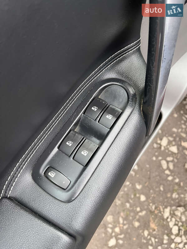 Минивэн Renault Scenic 2008 в Луцке фото 32 Минивэн Renault Scenic 2008 в Луцке