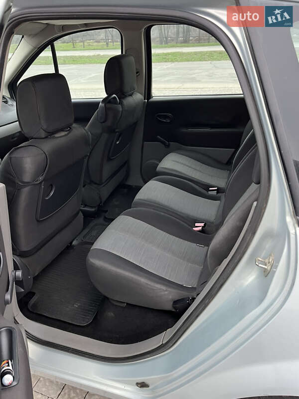 Мінівен Renault Scenic 2004 в Запоріжжі