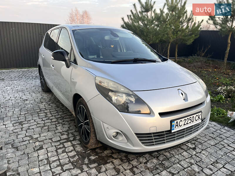 Минивэн Renault Scenic 2011 в Горохове