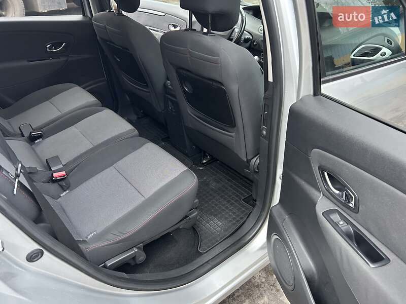 Мінівен Renault Scenic 2013 в Рівному фото 23 Мінівен Renault Scenic 2013 в Рівному