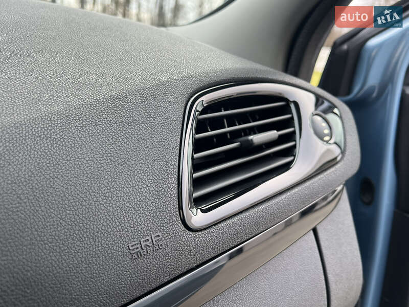 Минивэн Renault Scenic 2011 в Луцке