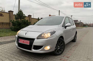 Мінівен Renault Scenic 2011 в Луцьку