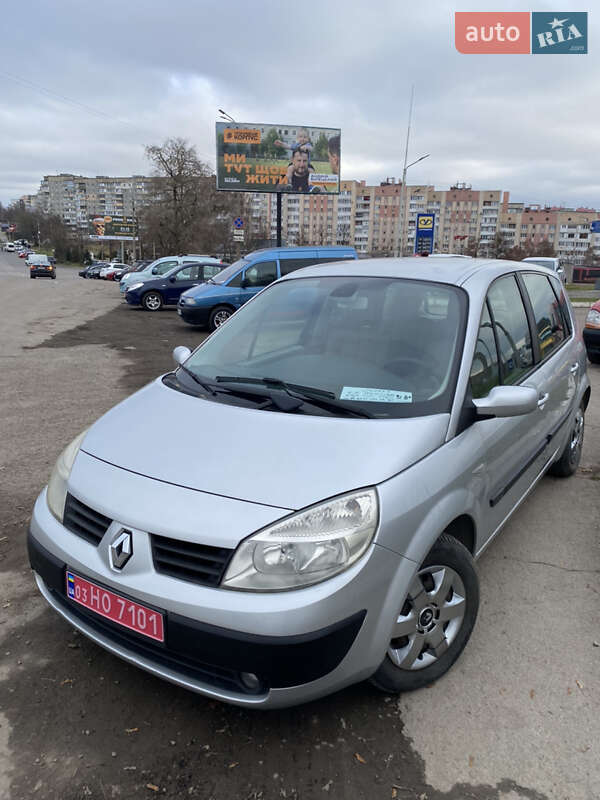 Минивэн Renault Scenic 2005 в Ровно