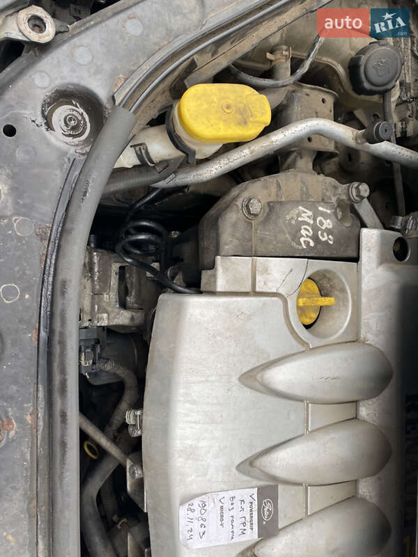 Мінівен Renault Scenic 2005 в Чернівцях