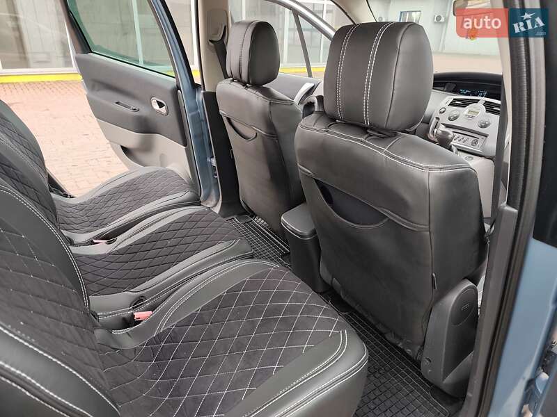 Минивэн Renault Scenic 2006 в Ровно