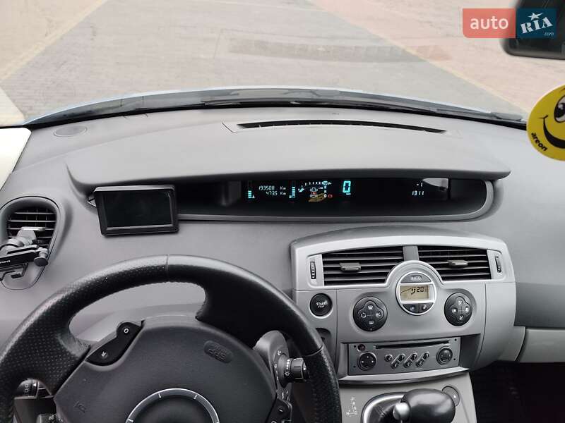 Минивэн Renault Scenic 2006 в Ровно