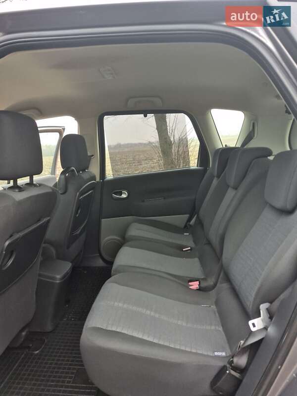 Минивэн Renault Scenic 2008 в Ровно фото 23 Минивэн Renault Scenic 2008 в Ровно
