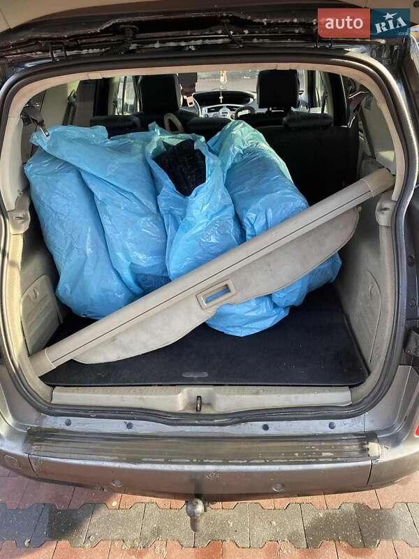 Минивэн Renault Scenic 2006 в Городке