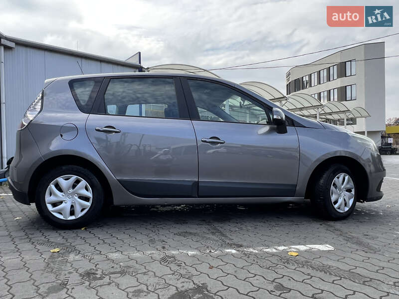 Минивэн Renault Scenic 2012 в Демидовке