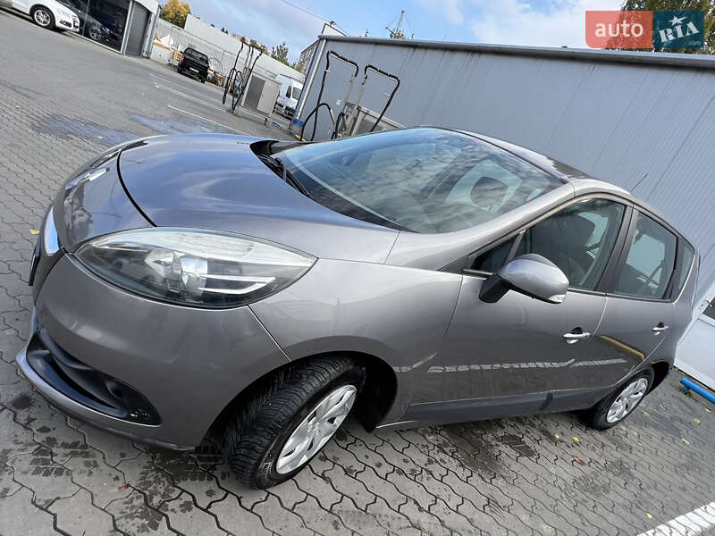 Минивэн Renault Scenic 2012 в Демидовке