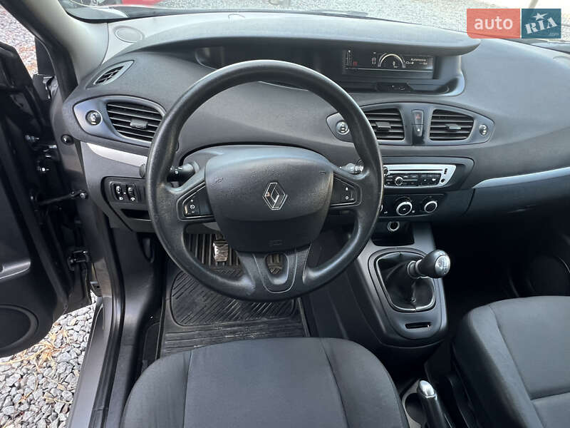 Минивэн Renault Scenic 2012 в Демидовке