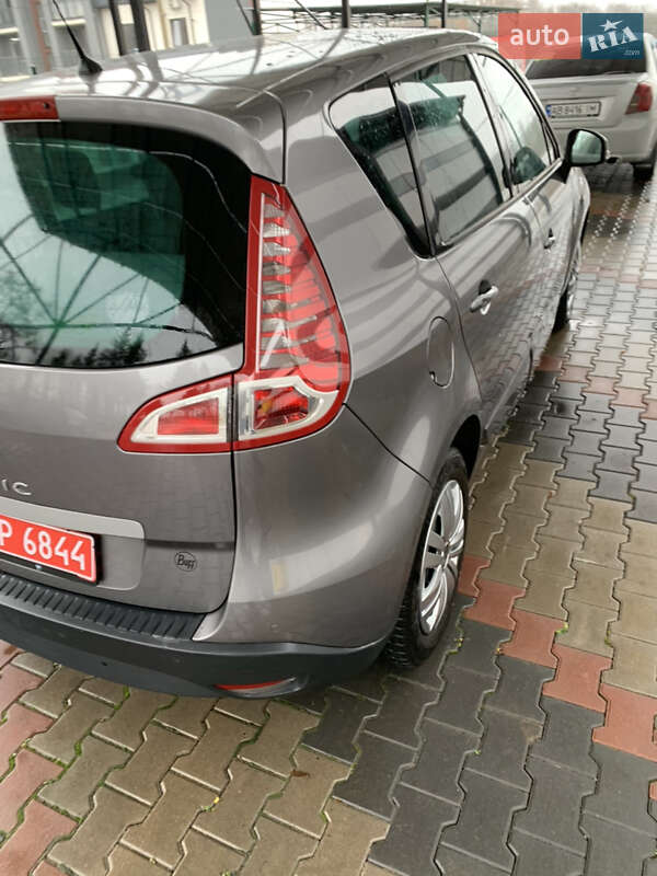 Минивэн Renault Scenic 2009 в Виннице