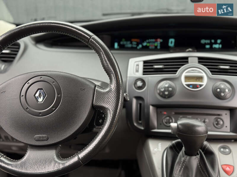 Минивэн Renault Scenic 2005 в Дрогобыче