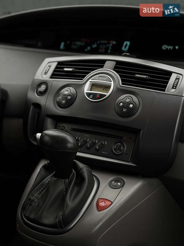 Минивэн Renault Scenic 2005 в Дрогобыче
