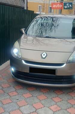 Мінівен Renault Scenic 2012 в Ірпені