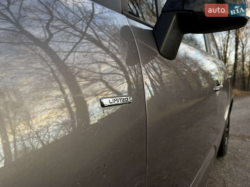 Минивэн Renault Scenic 2015 в Житомире