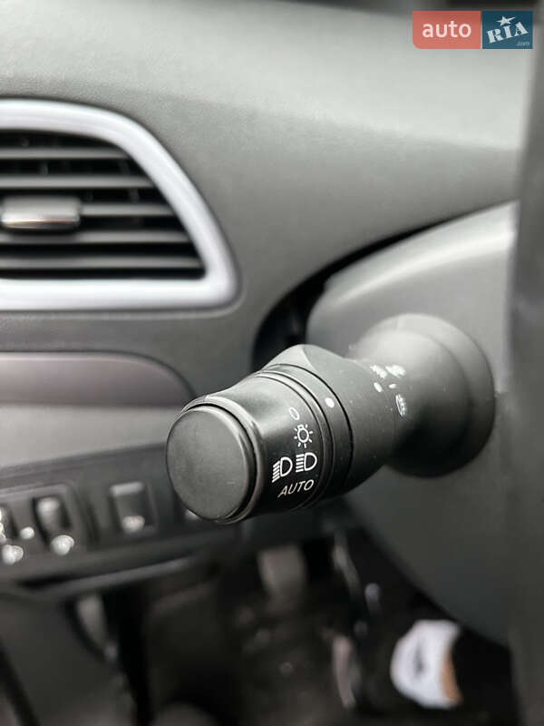 Минивэн Renault Scenic 2015 в Житомире