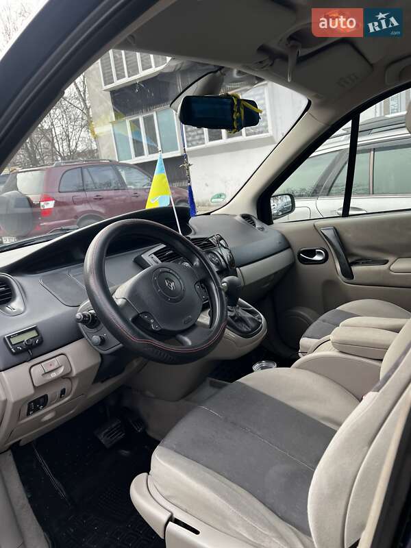 Минивэн Renault Scenic 2005 в Вараше фото 12 Минивэн Renault Scenic 2005 в Вараше