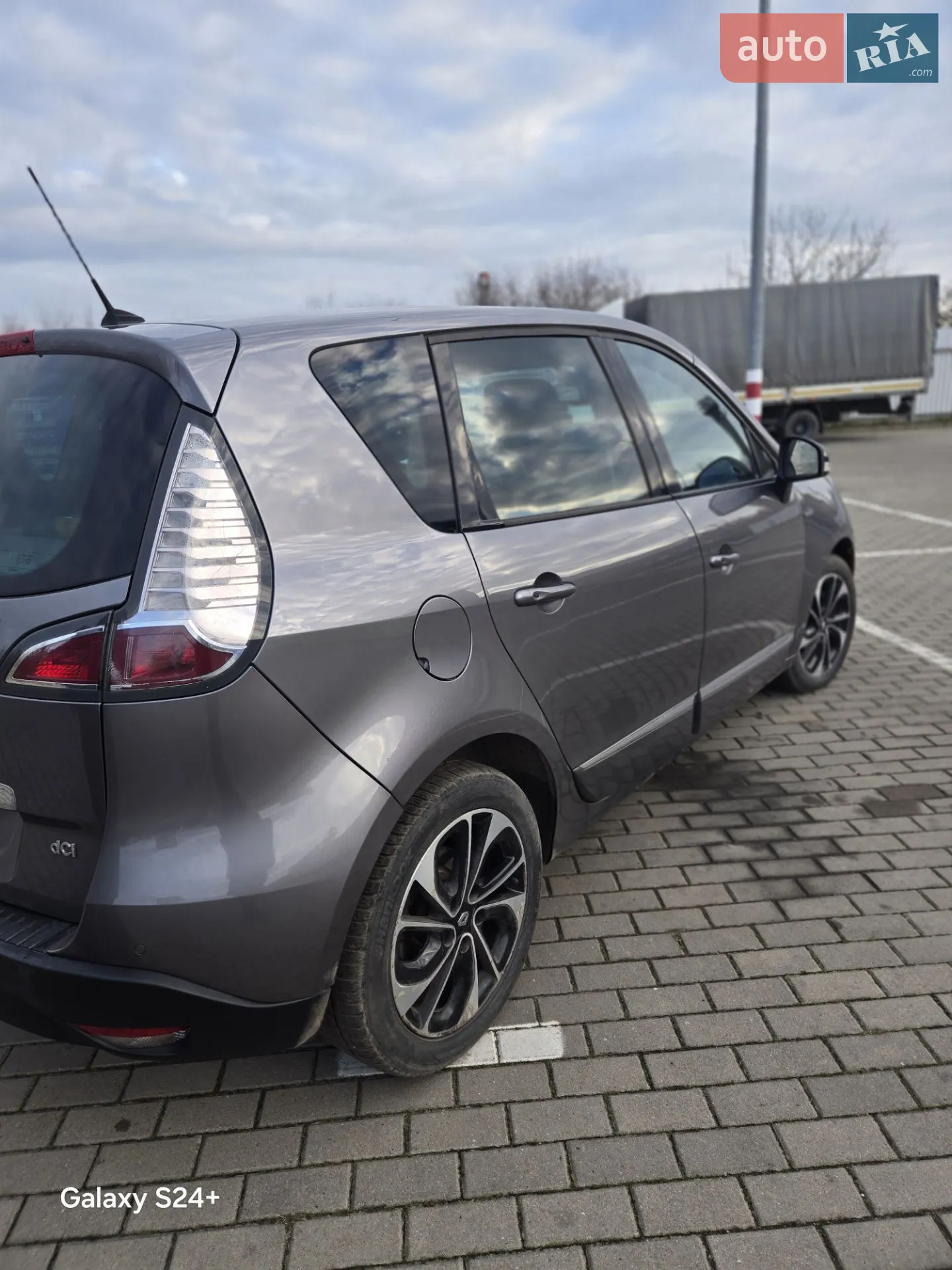 2014 Renault Scenic - мініатюра 4
