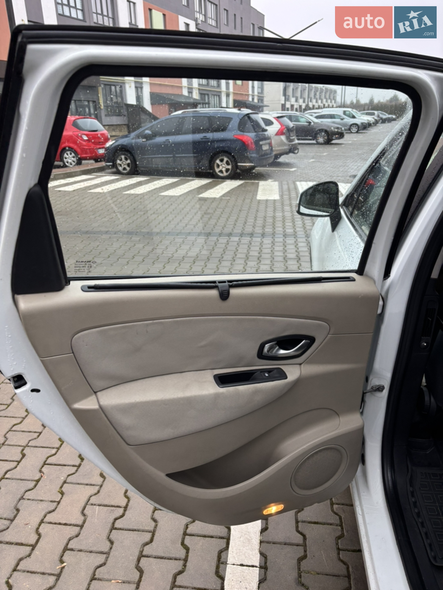 2010 Renault Scenic - мініатюра 26