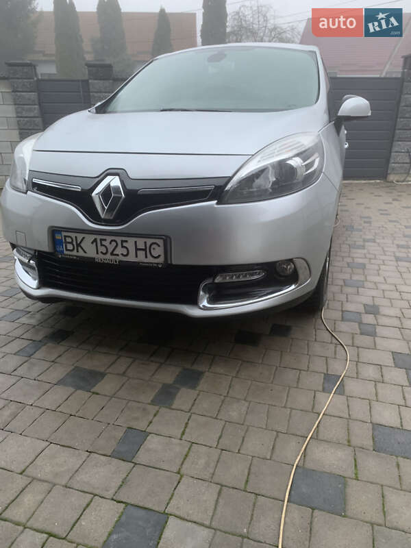 Минивэн Renault Scenic 2015 в Ровно