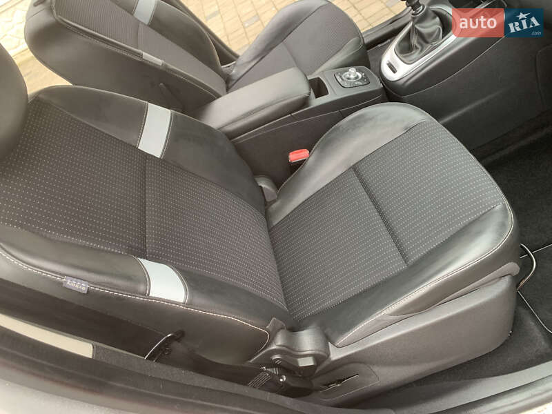 Минивэн Renault Scenic 2015 в Ровно