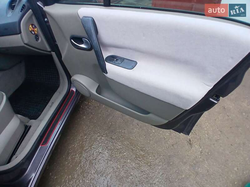 Мінівен Renault Scenic 2005 в Тернополі