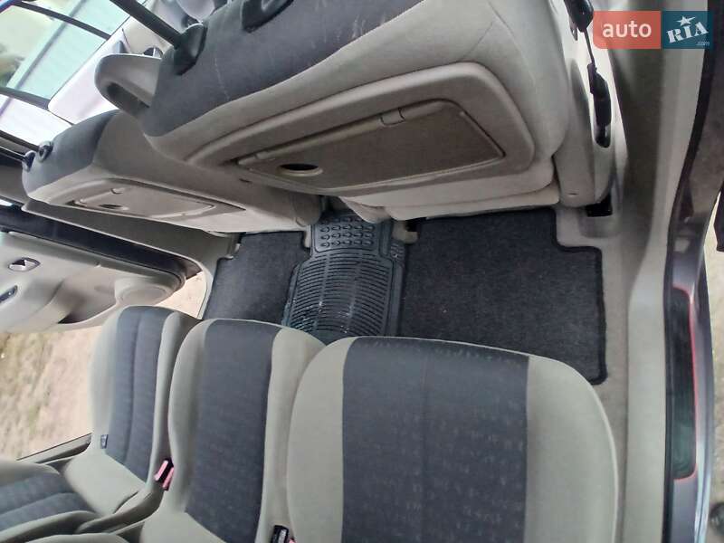 Мінівен Renault Scenic 2005 в Тернополі