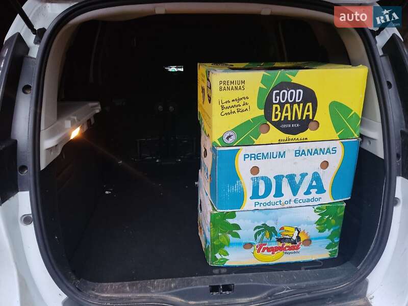 Минивэн Renault Scenic 2012 в Сумах