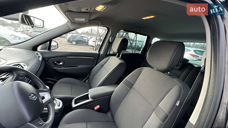 Минивэн Renault Scenic 2010 в Луцке