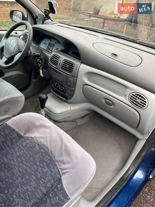 Мінівен Renault Scenic 2001 в Кривому Розі фото 6 Мінівен Renault Scenic 2001 в Кривому Розі