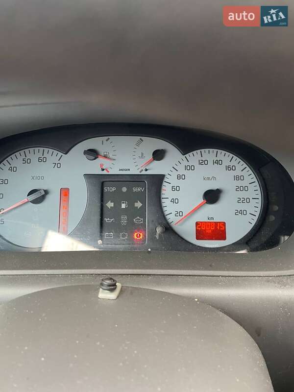 Мінівен Renault Scenic 2001 в Кривому Розі фото 16 Мінівен Renault Scenic 2001 в Кривому Розі