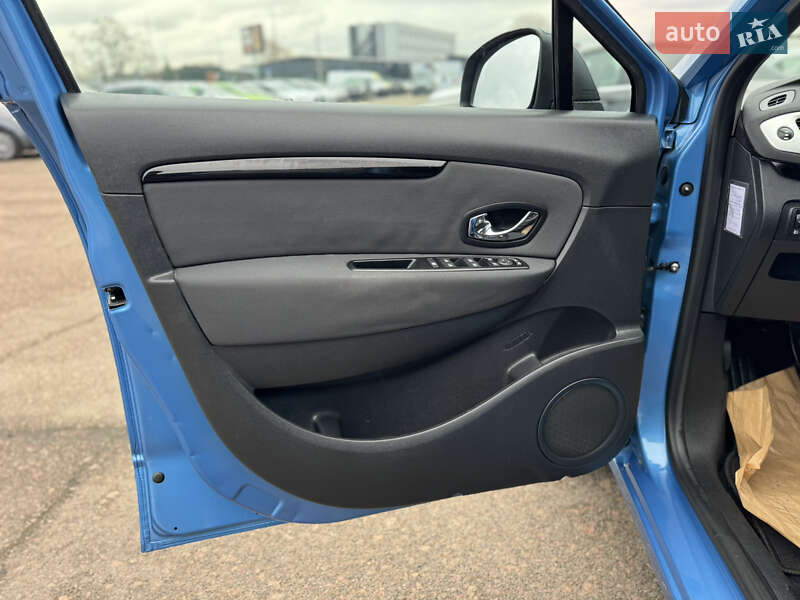 Мінівен Renault Scenic 2012 в Києві