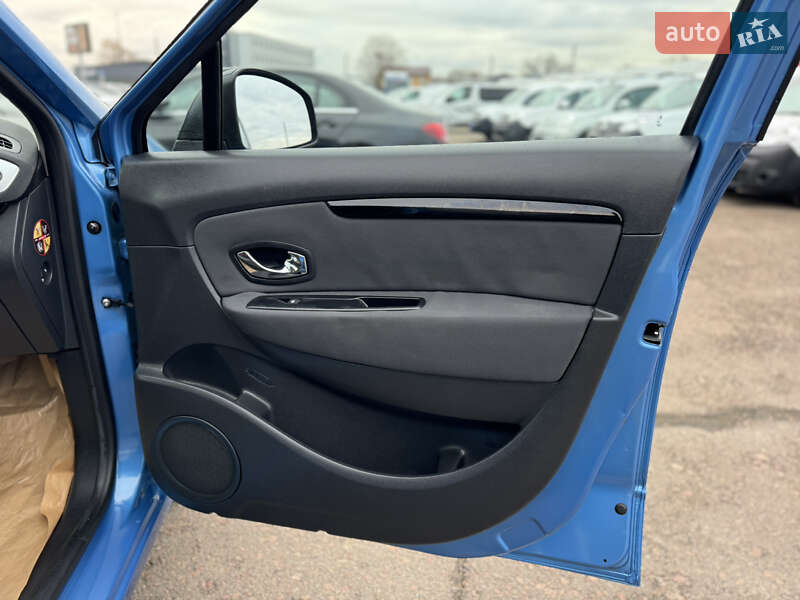 Мінівен Renault Scenic 2012 в Києві