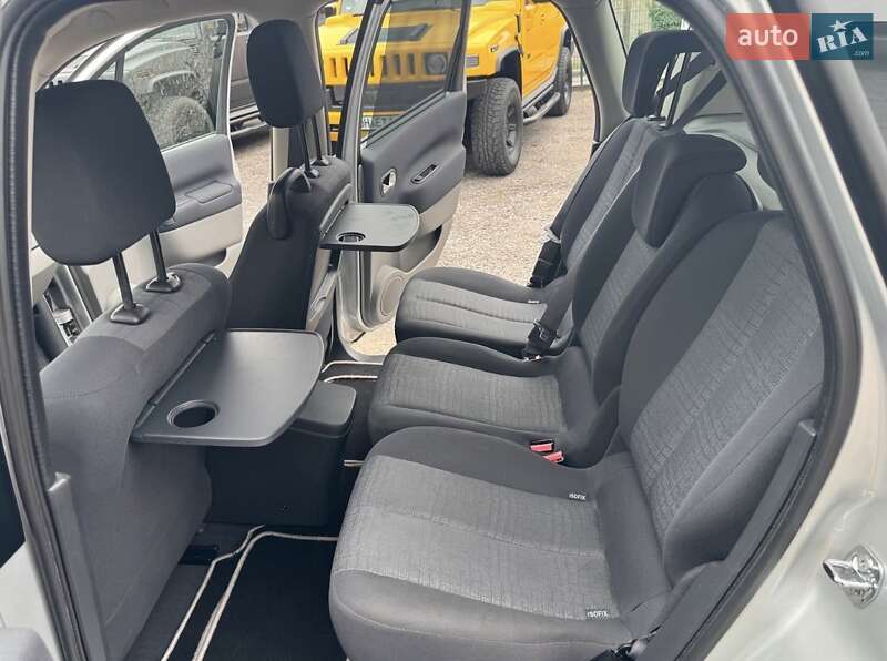 Минивэн Renault Scenic 2007 в Луцке фото 16 Минивэн Renault Scenic 2007 в Луцке