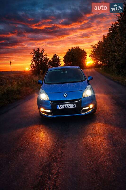 Renault Scenic 2012