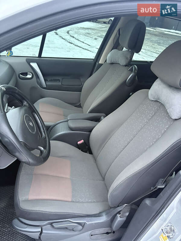Минивэн Renault Scenic 2008 в Днепре