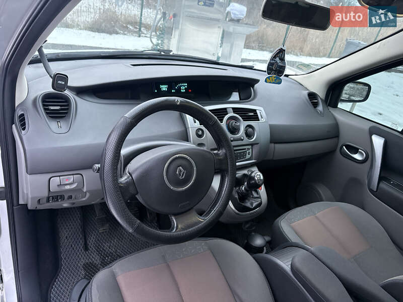 Минивэн Renault Scenic 2008 в Днепре