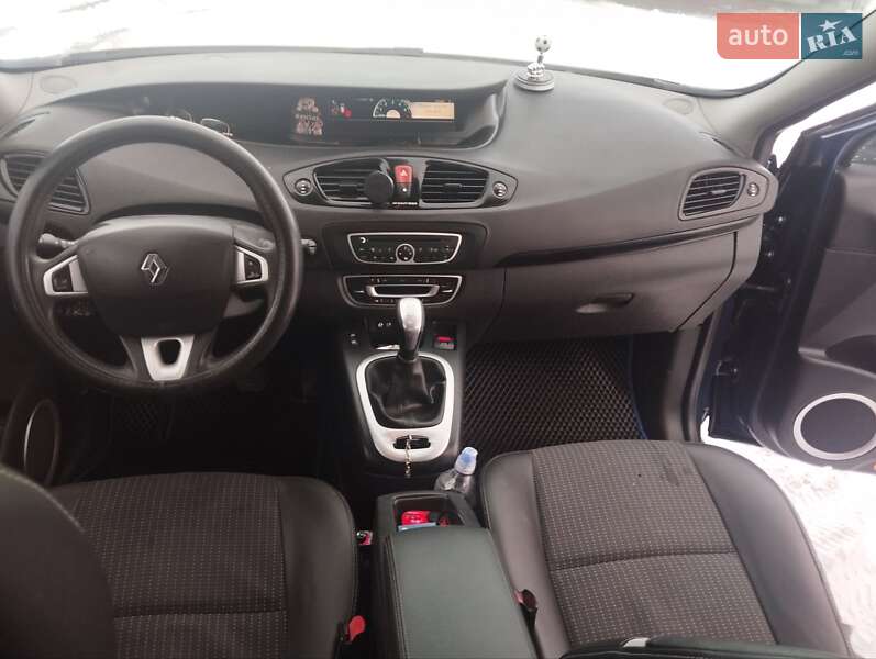 Минивэн Renault Scenic 2011 в Кривом Роге