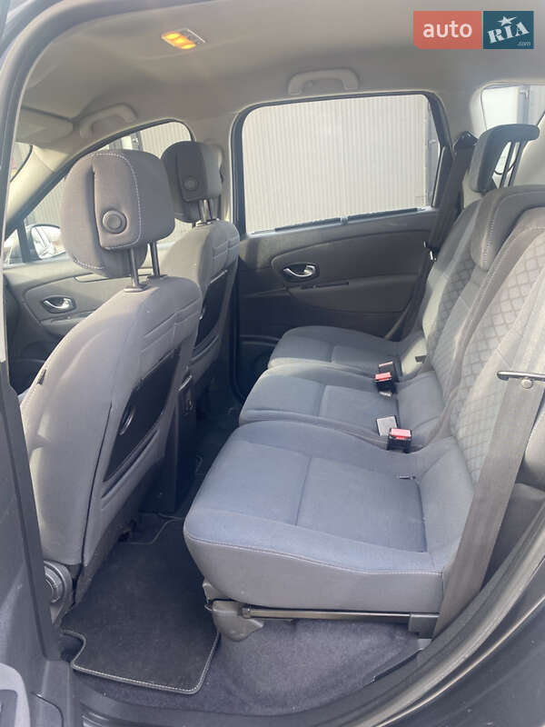 Мінівен Renault Scenic 2010 в Чернівцях