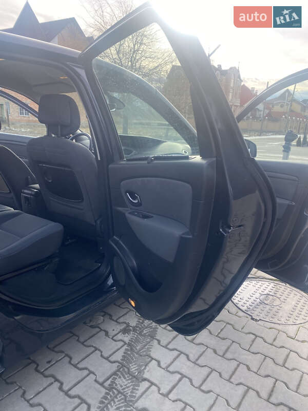 Мінівен Renault Scenic 2010 в Чернівцях