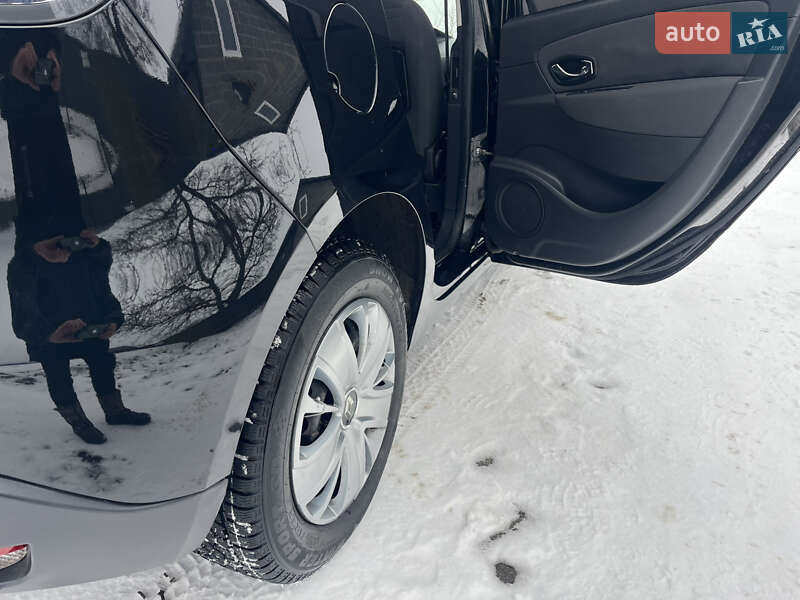 Минивэн Renault Scenic 2012 в Чигирине