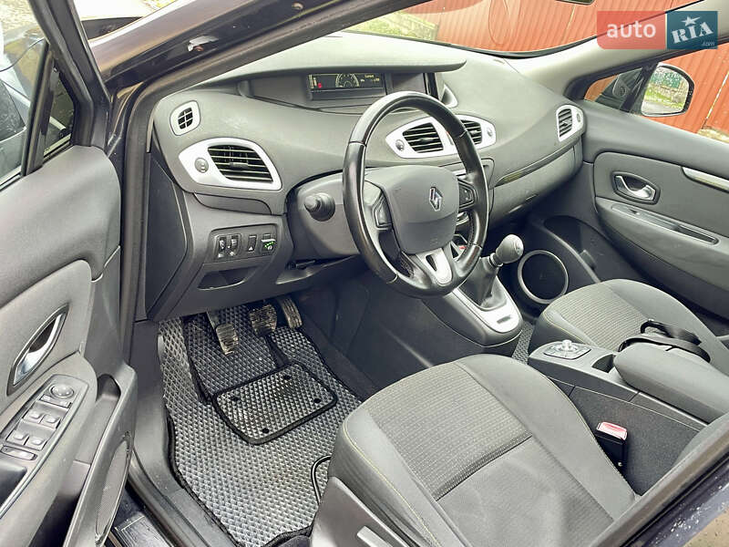 Минивэн Renault Scenic 2009 в Ужгороде