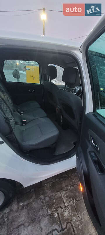 Минивэн Renault Scenic 2011 в Черновцах