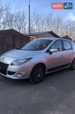 Мінівен Renault Scenic 2011 в Луцьку