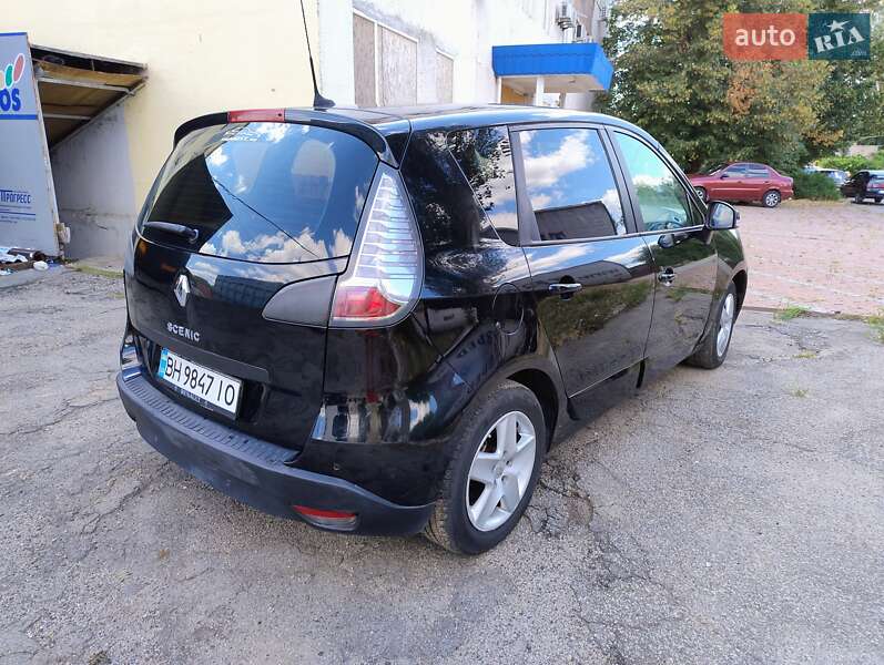 Минивэн Renault Scenic 2016 в Запорожье