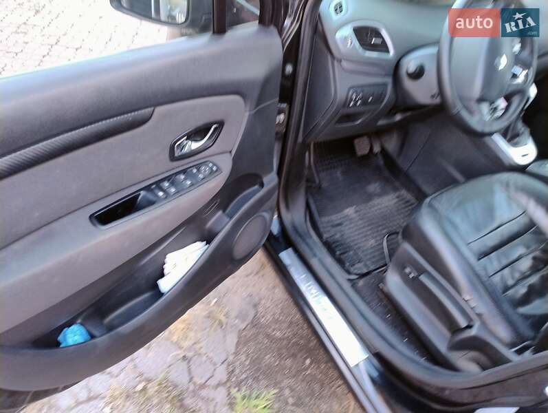 Минивэн Renault Scenic 2016 в Запорожье