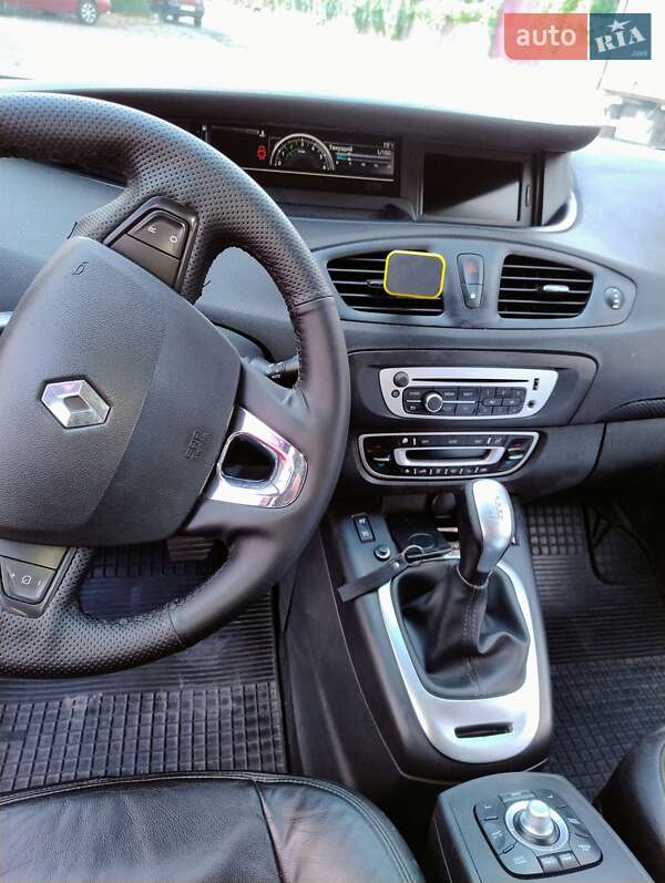 Минивэн Renault Scenic 2016 в Запорожье