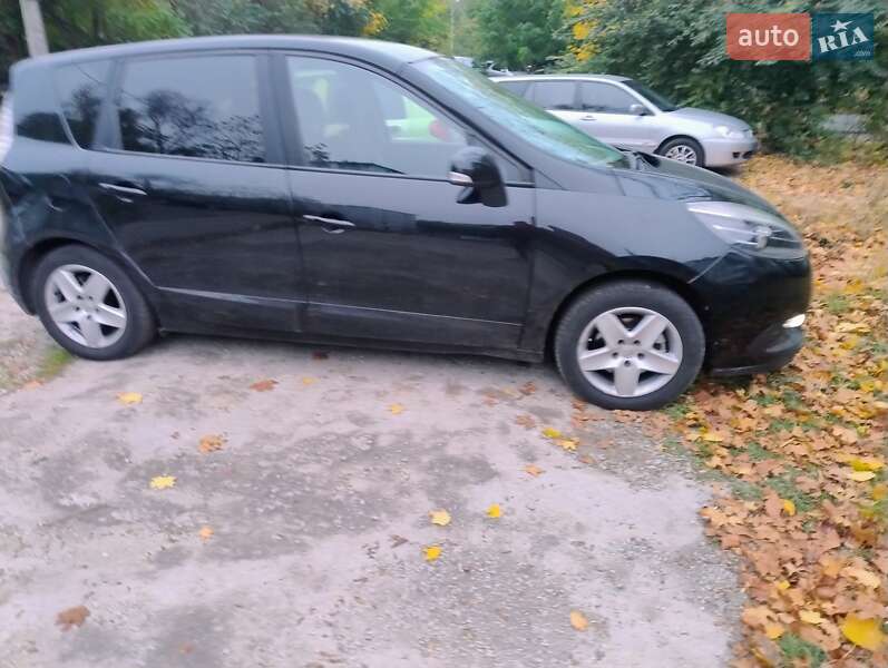 Минивэн Renault Scenic 2016 в Запорожье