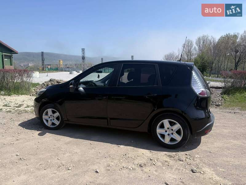 Минивэн Renault Scenic 2016 в Запорожье